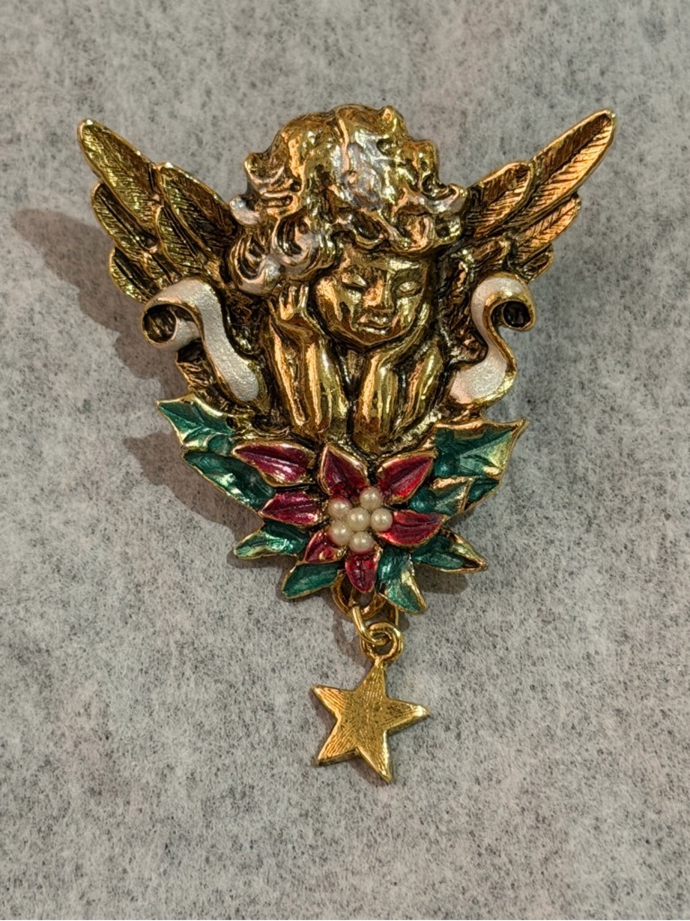 Vintage Christmas Angel Dangle Pin
Cherub Angel
Poinsettia
Star Dangle
c1970s
